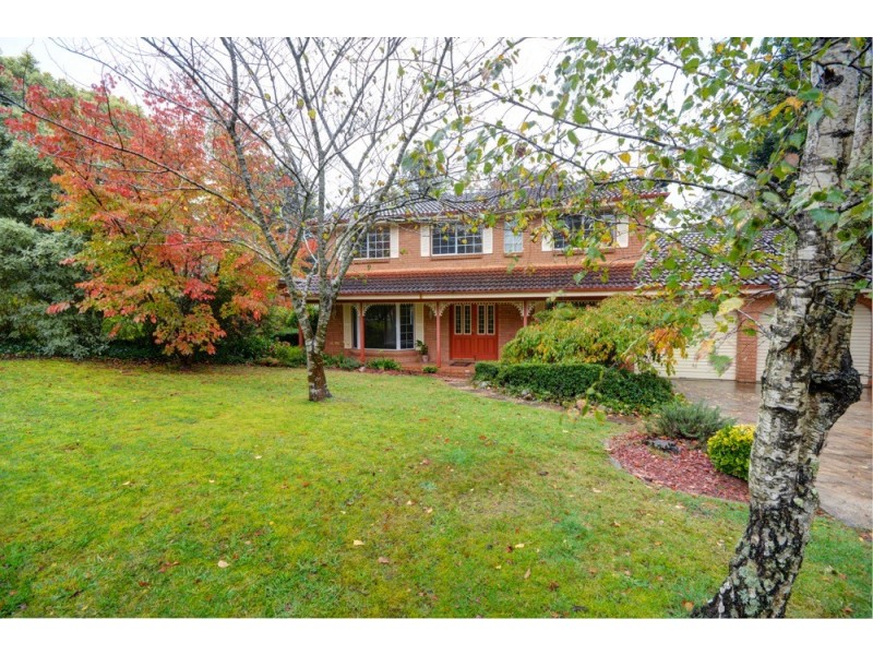 11 FOREST PARK RD, Blackheath NSW 2785