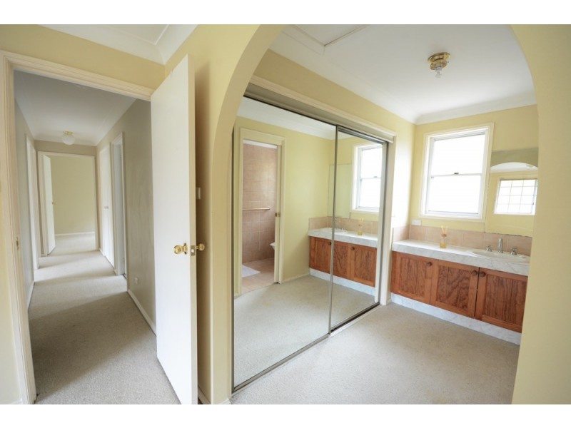 11 FOREST PARK RD, Blackheath NSW 2785