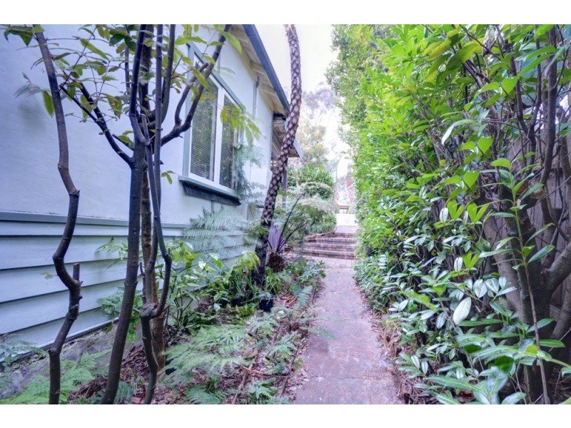 30 Eveleigh Avenue, Blackheath NSW 2785