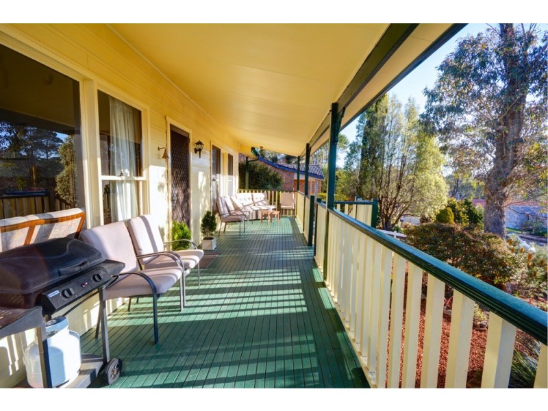 11 Hillier Avenue, Blackheath NSW 2785