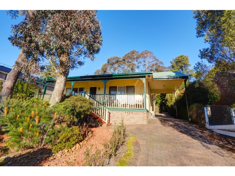 11 Hillier Avenue, Blackheath NSW 2785
