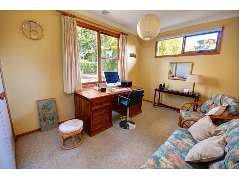 11 Hillier Avenue, Blackheath NSW 2785