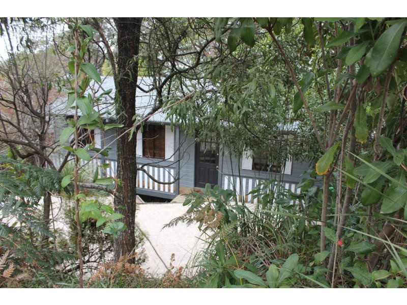 23 RODRIGUEZ AVENUE, Blackheath NSW 2785