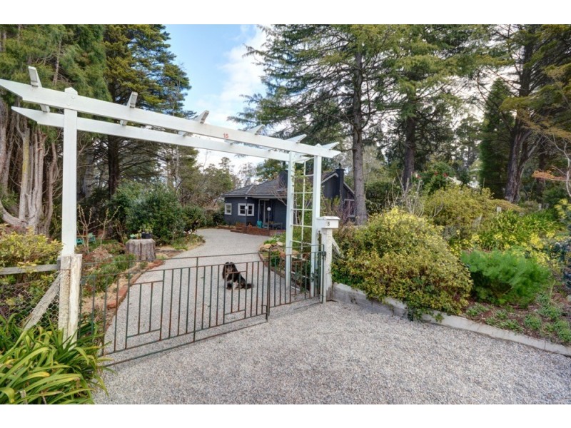 13-15 Barratt Street, Blackheath NSW 2785