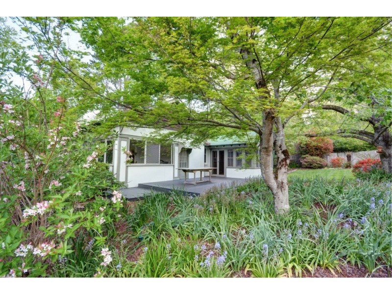 18 Barratt Street, Blackheath NSW 2785