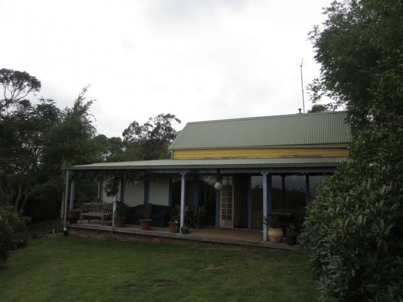 16 Lookout Street, Blackheath NSW 2785