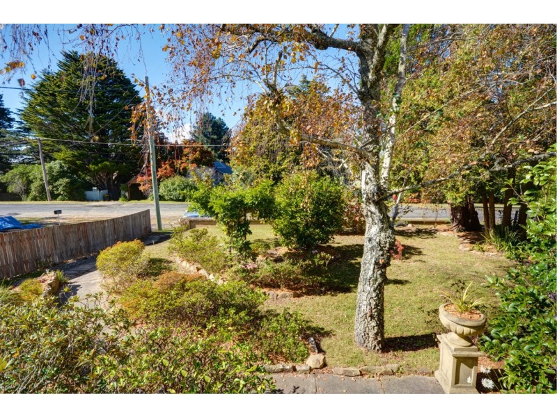 8 Shillington Street, Blackheath NSW 2785