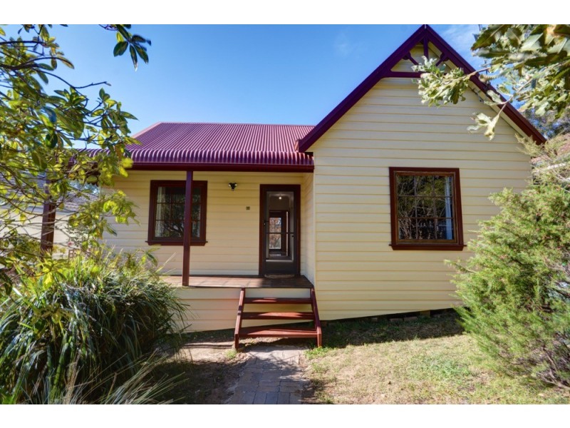 11 Neate Avenue, Blackheath NSW 2785