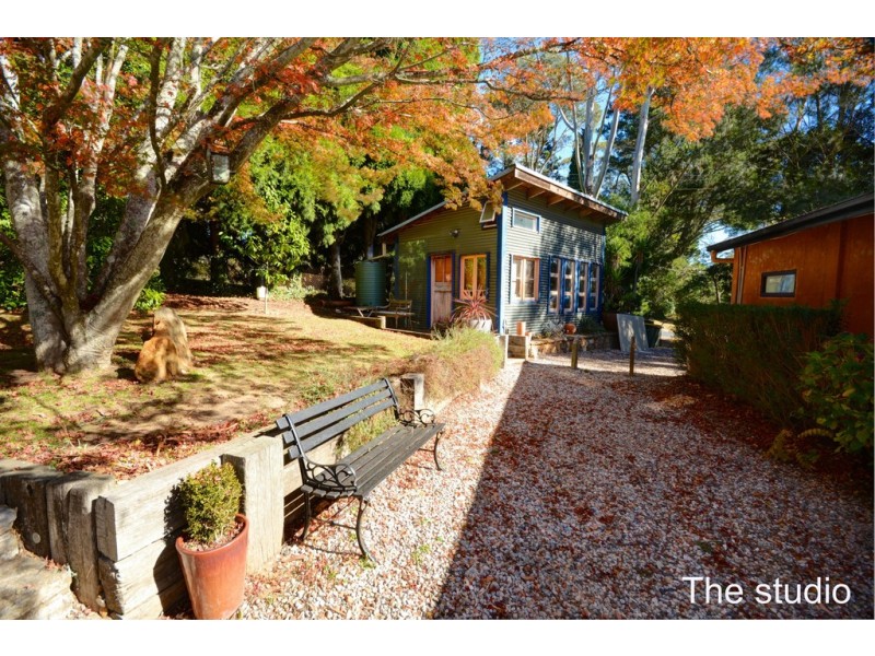 11 Pulpit Hill Road, Katoomba NSW 2780