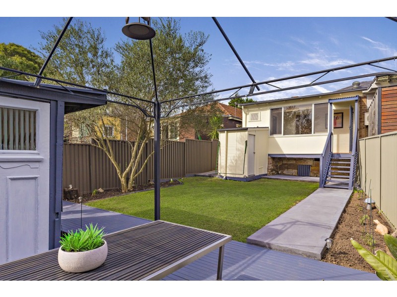 266 Lyons Road, Russell Lea NSW 2046