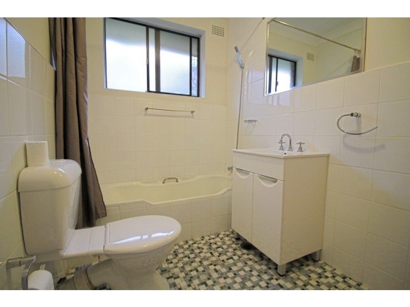 8/76 Kings Road, Five Dock NSW 2046