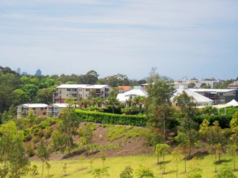 410/15  Peninsular Drive, Breakfast Point NSW 2137