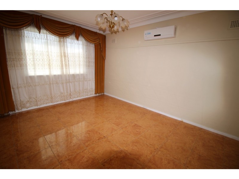 121 Simmat Avenue, Condell Park NSW 2200