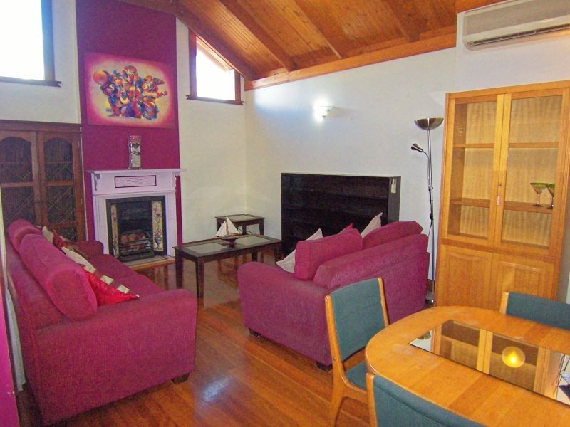 8 Birriwa Avenue, Belfield NSW 2191