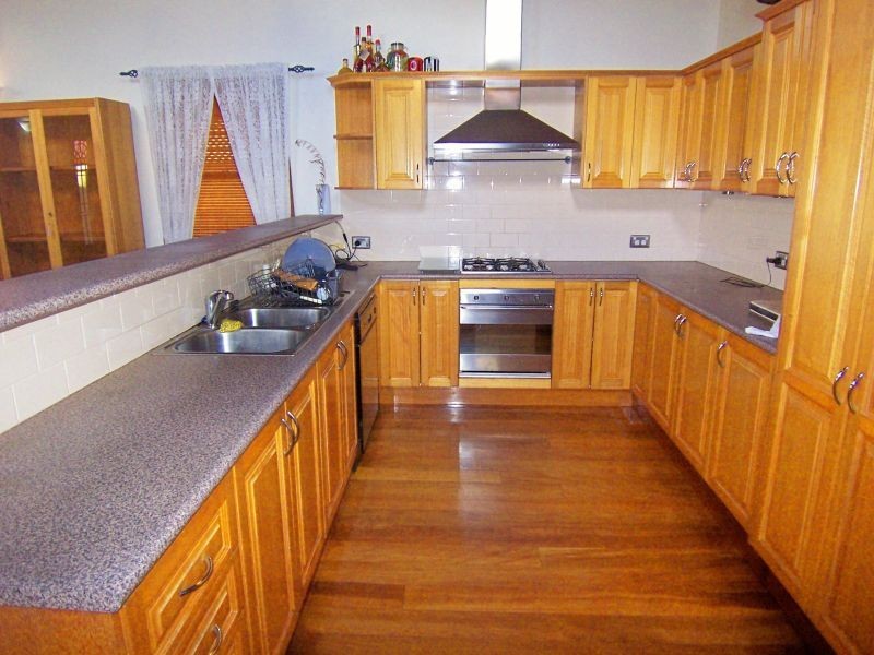 8 Birriwa Avenue, Belfield NSW 2191