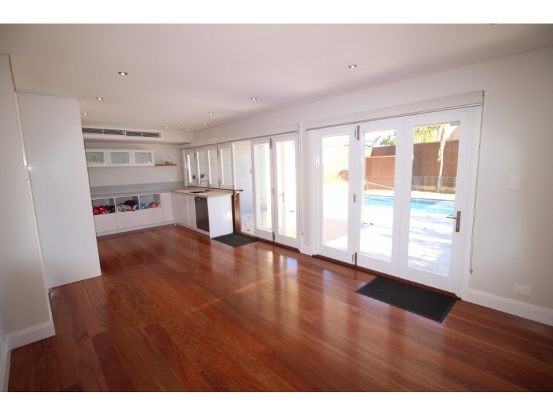 35 St Albans, Abbotsford NSW 2046