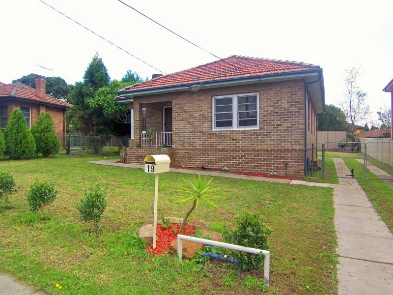 19 Symonds Avenue, Parramatta NSW 2150