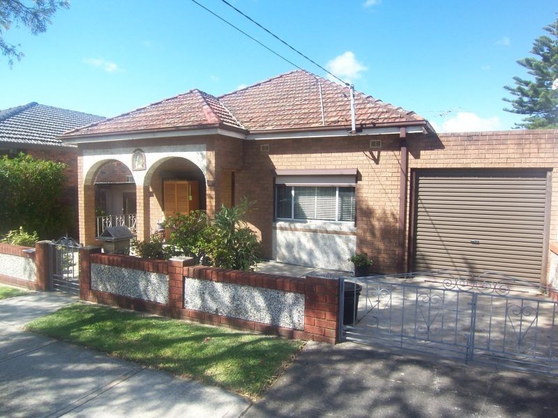 27 Woodlands Road, Ashbury NSW 2193