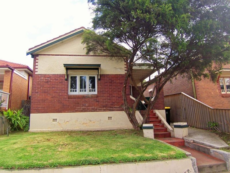 95 Hampden Rd, Russell Lea NSW 2046