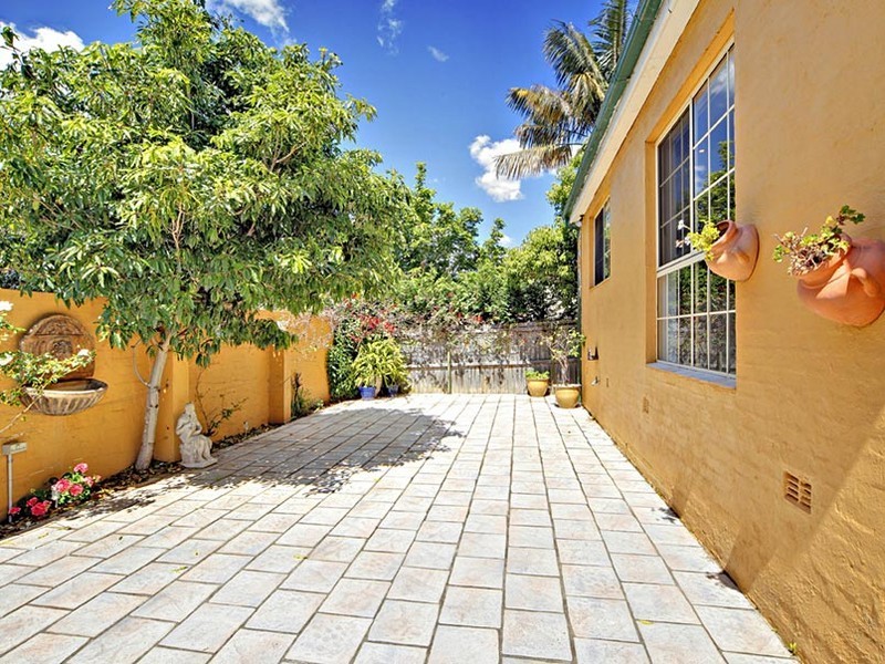 4 Betts Avenue, Five Dock NSW 2046