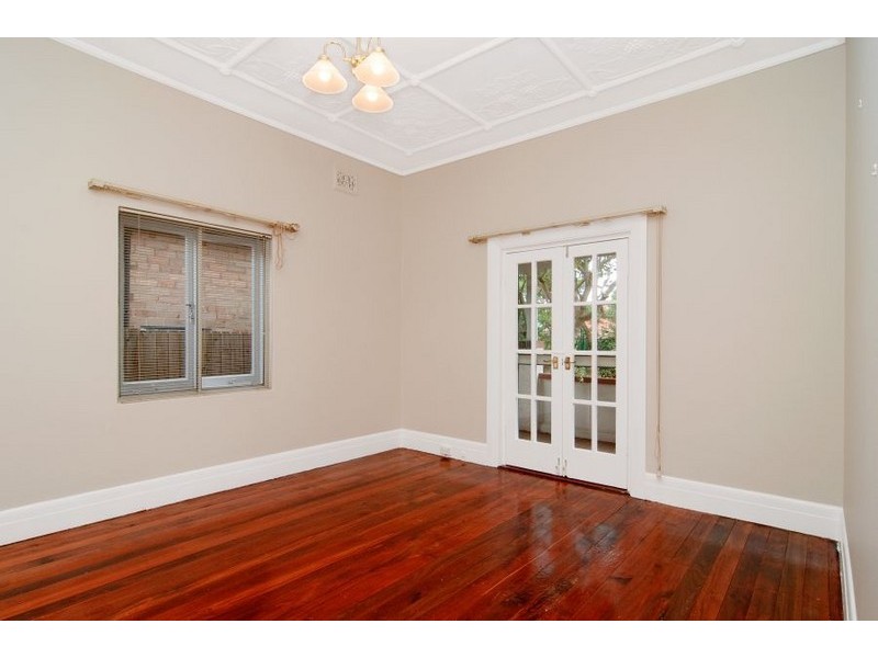 11 Hampden Rd, Russell Lea NSW 2046