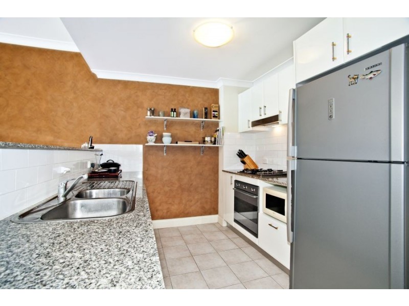 2/2 Rowe, Five Dock NSW 2046