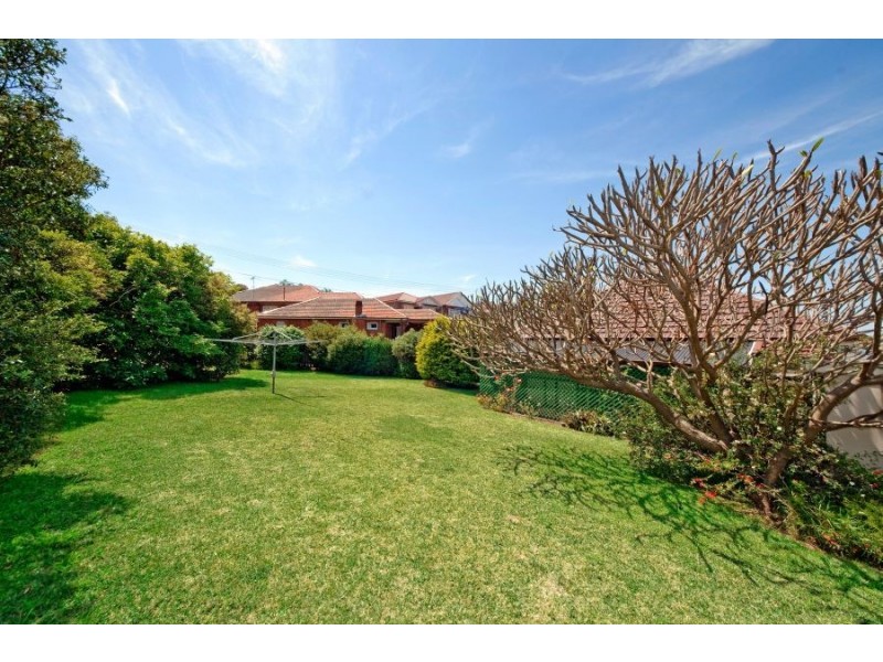 62 Clements Street, Russell Lea NSW 2046