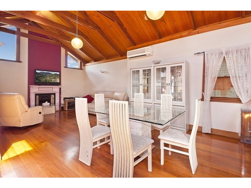 8 Birriwa Ave, Belfield NSW 2191