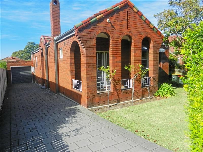 4 Lamrock Avenue, Russell Lea NSW 2046