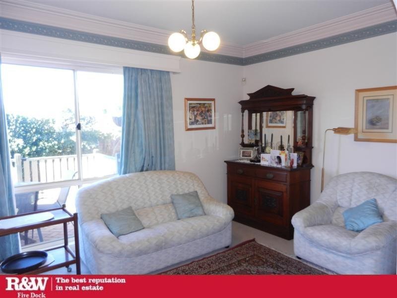Russell Lea NSW 2046