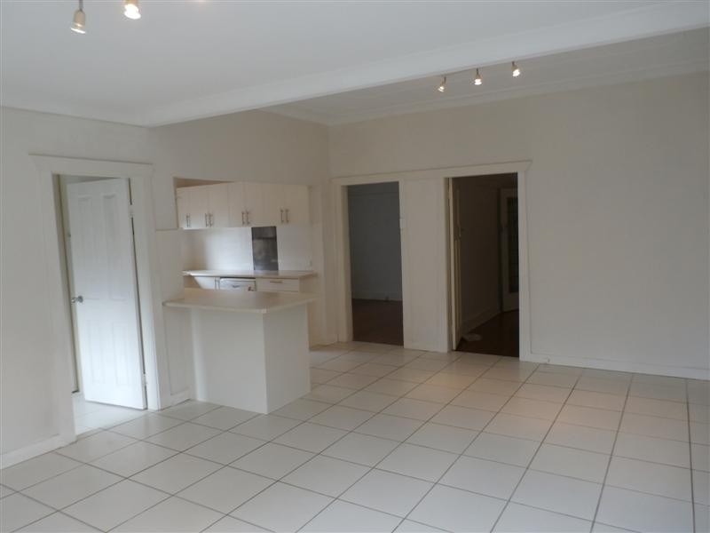 348 Lyons Road, Russell Lea NSW 2046