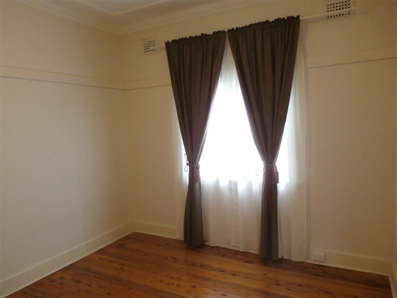 348 Lyons Road, Russell Lea NSW 2046