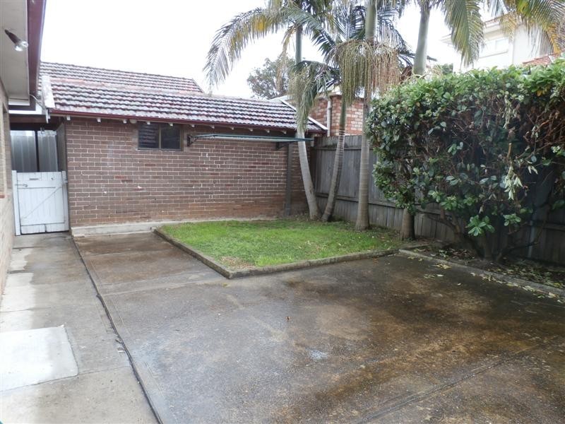 348 Lyons Road, Russell Lea NSW 2046