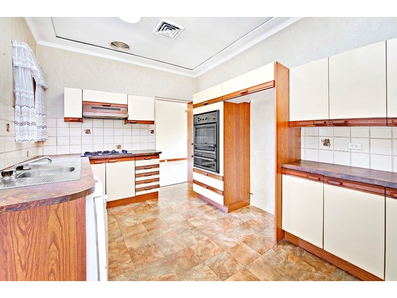 19 Robert Avenue, Russell Lea NSW 2046