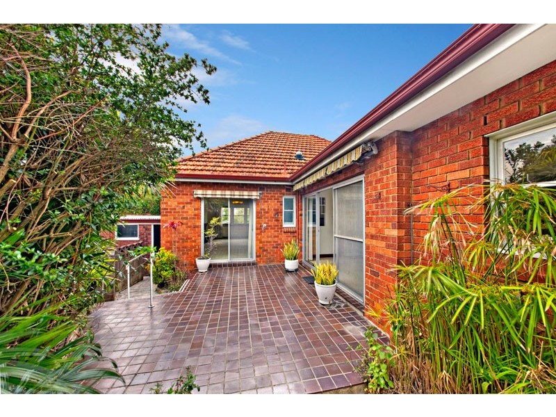 19 Robert Avenue, Russell Lea NSW 2046