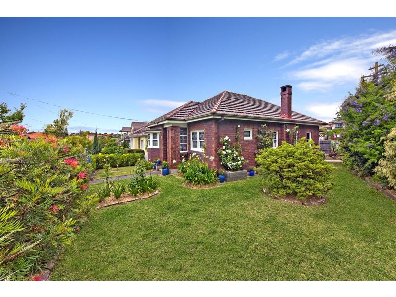 19 Speed Avenue, Russell Lea NSW 2046