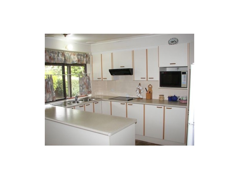 8 Wentworth Drive, Camden South NSW 2570