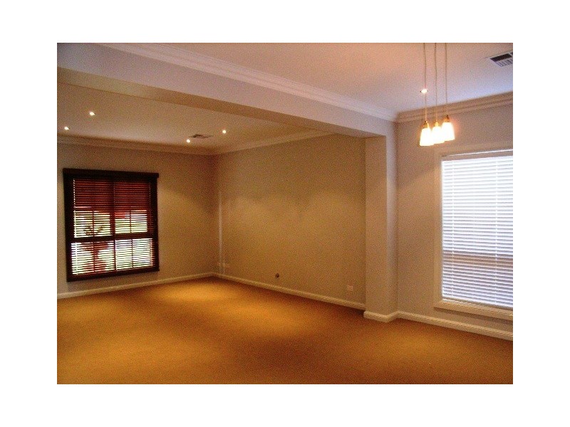 23 McMahon Parade, Camden Park NSW 2570