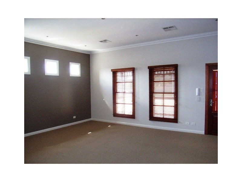 23 McMahon Parade, Camden Park NSW 2570