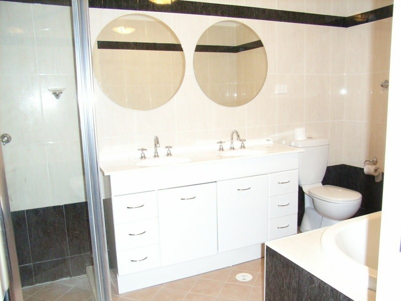 18/1-7 Barsden Street, Camden NSW 2570