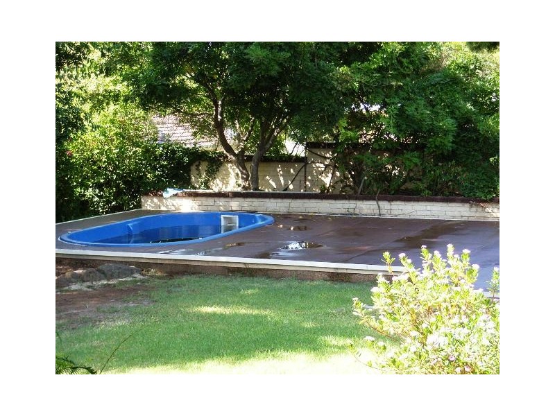 11 Barratt Ave, Camden NSW 2570