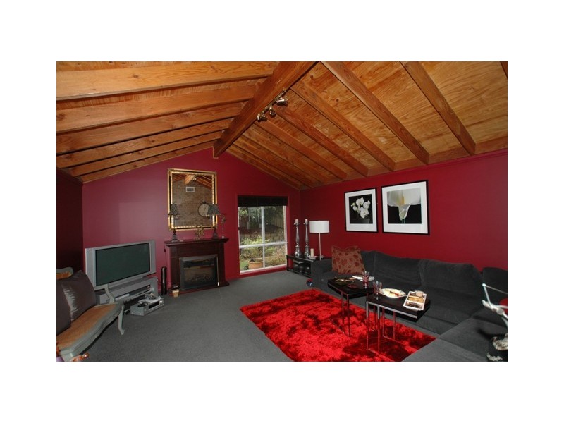 7 YANGTZE PLACE, Kearns NSW 2558
