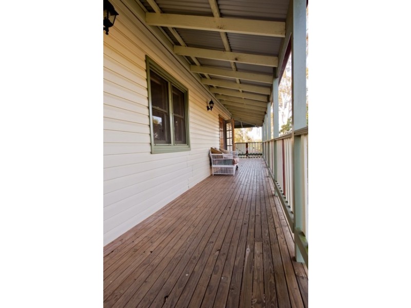 1 Kimbarra Avenue, Camden NSW 2570