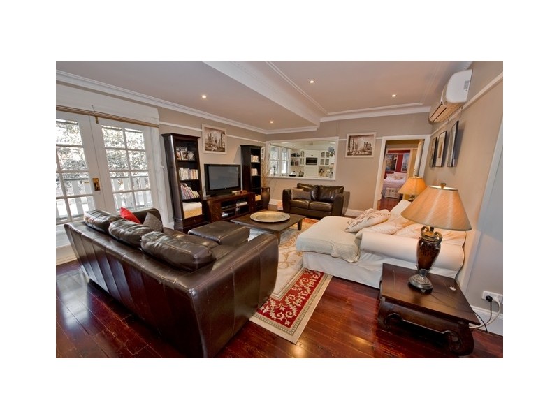 1 Kimbarra Avenue, Camden NSW 2570