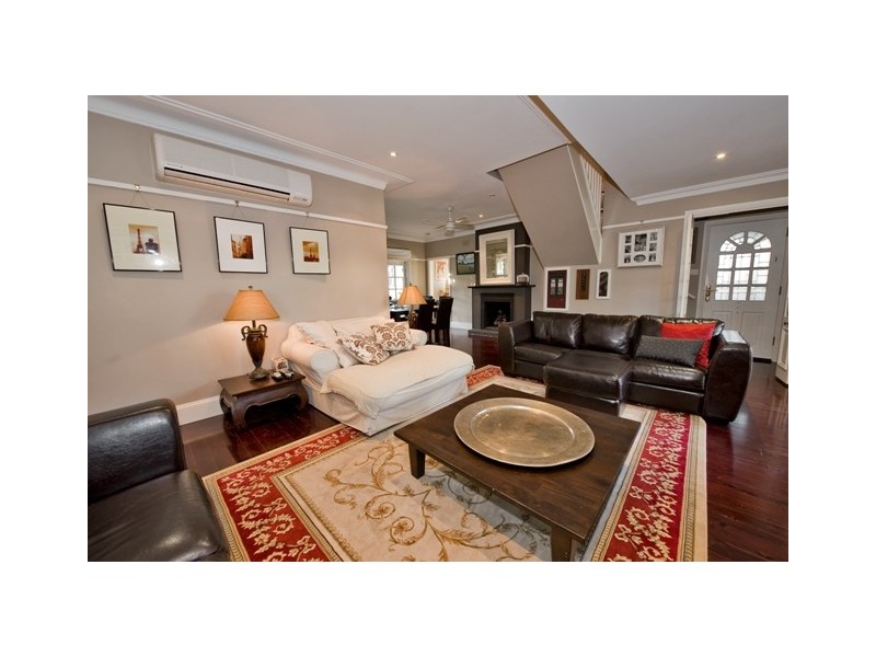 1 Kimbarra Avenue, Camden NSW 2570