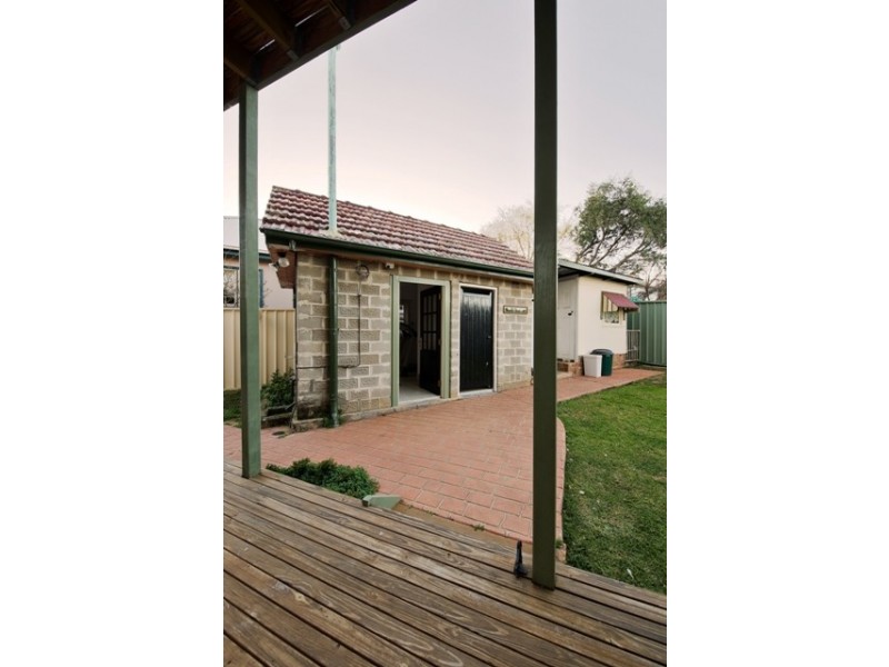 1 Kimbarra Avenue, Camden NSW 2570