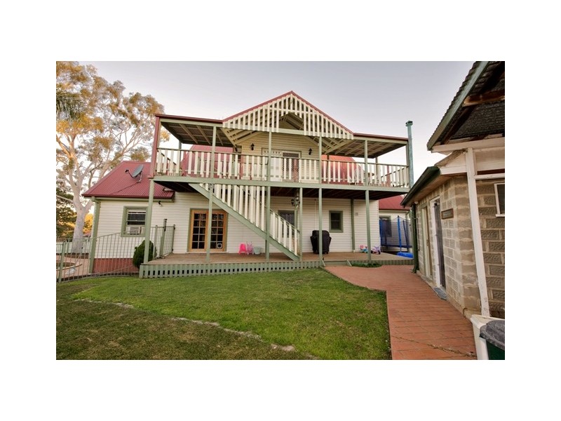 1 Kimbarra Avenue, Camden NSW 2570