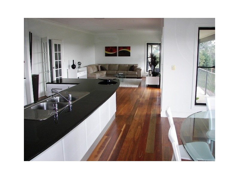 70 Moores Way, Glenmore NSW 2570
