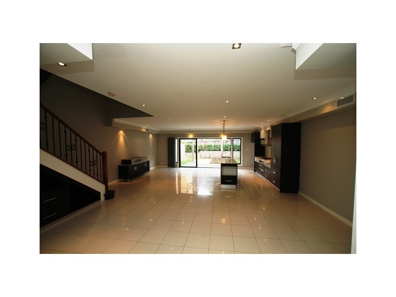 2/47 Murrandah Avenue, Camden NSW 2570