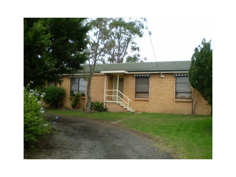 1 Blackbutt Place, The Oaks NSW 2570